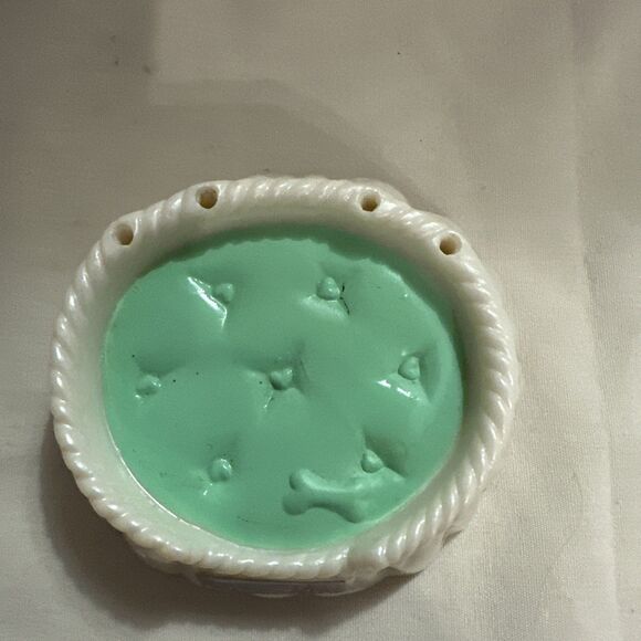 Vintage Kenner Littlest Pet Shop Dog Bed Accessory – Replacement Piece - Picture 5 of 7